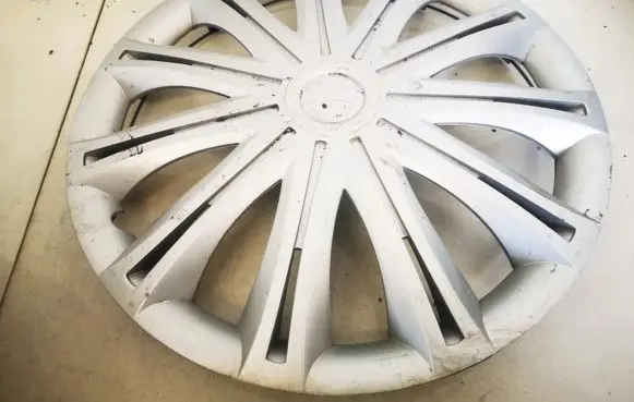 Volkswagen Golf IV R15 wheel hub/cap/trim 