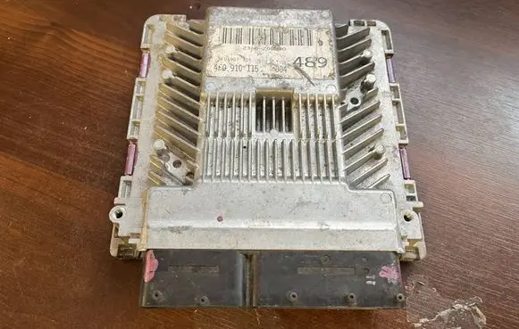 Audi A6 S6 C6 4F Engine control unit/module 4F0907115