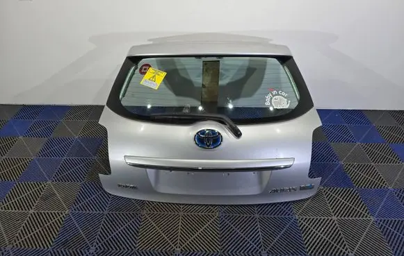 Toyota Auris 150 Tailgate/trunk/boot lid