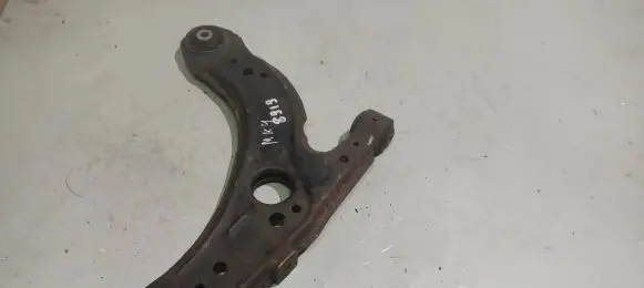 Volkswagen Golf IV Front lower control arm/wishbone