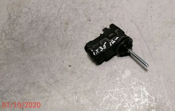 Headlight level adjustment motor
