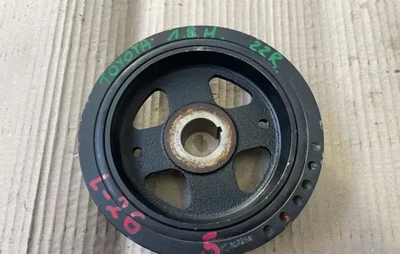 Toyota Auris E180 Crankshaft pulley 30728K