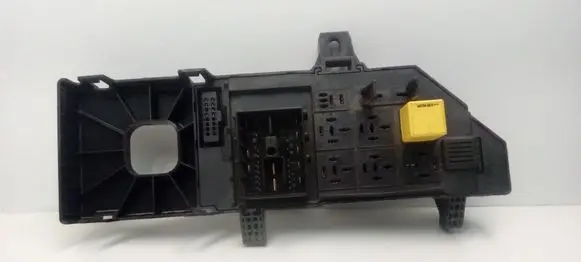 Opel Signum Fuse module 13181984KB 13181984 518777208