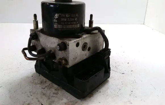 Seat Alhambra (Mk1) ABS Pump 7M0614111AE 98VW2L580AD