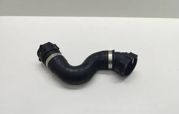 BMW 5 E60 E61 Engine coolant pipe/hose 7565780