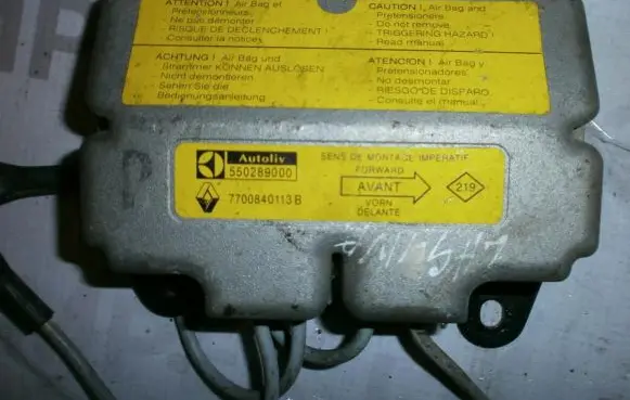 Renault Laguna I Airbag control unit/module 7700840113B 550289000