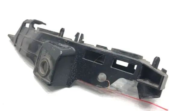 Volkswagen PASSAT B8 Front bumper mounting bracket