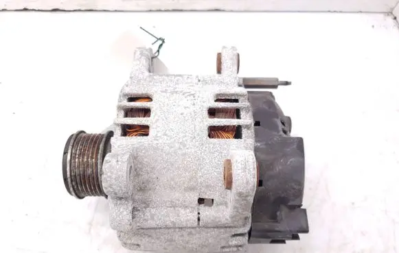 Volkswagen PASSAT B7 Generator/alternator 03L903023B 2608426B