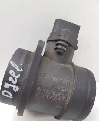 Volkswagen Golf Plus Mass air flow meter 038906461B