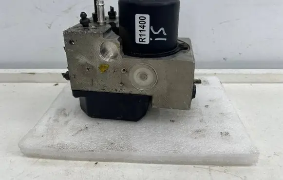 Lexus IS 200-300 ABS Pump 44540-53010