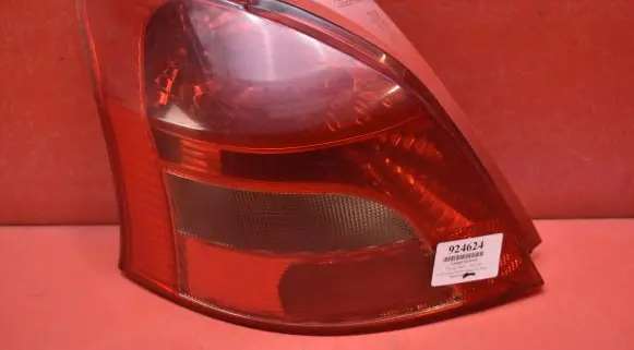 Toyota Yaris Rear/tail lights 0D-7
