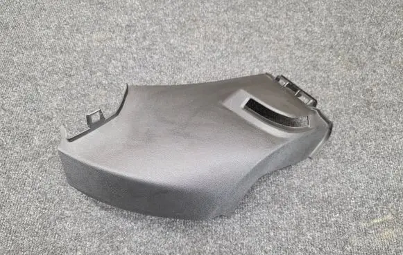 BMW 4 G22 G23 G24 G26 Seat belt trim 7491178