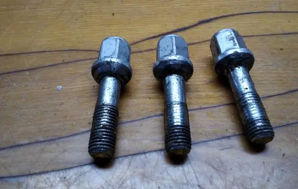 Mercedes-Benz CLK A208 C208 Nuts/bolts 