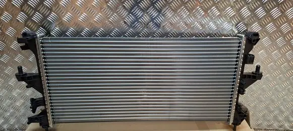 Coolant radiator