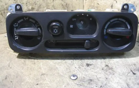 Mitsubishi Pajero Sport I On-board computer control switch MR360556