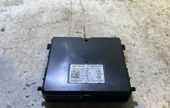 Renault Clio IV Other control units/modules 285259902R 00073773 E1069369N