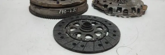 BMW 3 E90 E91 Clutch set kit 323063710