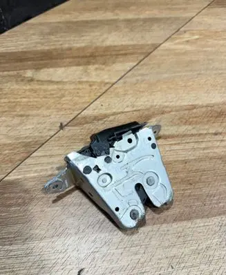 Mercedes-Benz C W205 Tailgate/trunk/boot lock/catch/latch A0887400000