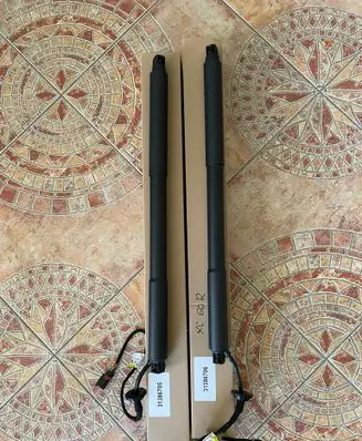 Volvo XC60 Tailgate hydraulic set 31386705 31386706 31479628