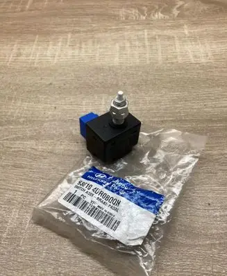 Hyundai i30 Brake pedal sensor switch 938104DR0BQQH