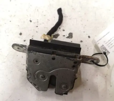 Fiat Punto (188) Tailgate/trunk/boot lock/catch/latch 55701971