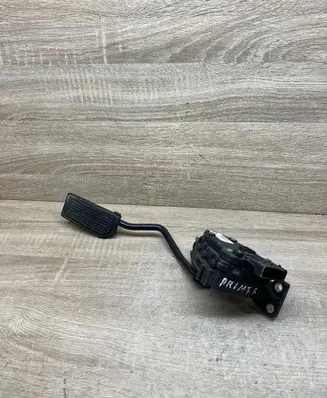 Nissan Primera Accelerator throttle pedal 18002AU410 6PV00862001