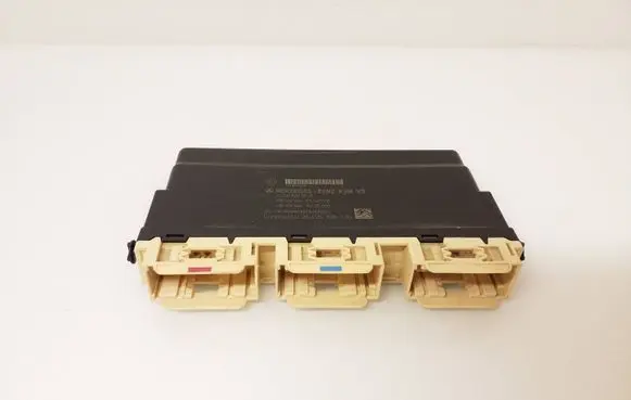 Mercedes-Benz B W246 W242 Seat control module A2468200526 2468200526 2841351506300