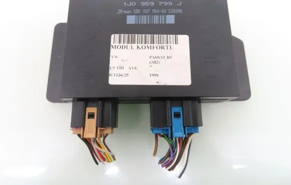 Volkswagen PASSAT B5 Central body control module 1J0959799J