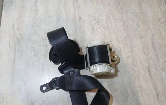 BMW X3 E83 Front seatbelt 34003071A
