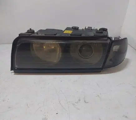 BMW 7 E38 Headlight/headlamp 0301043202