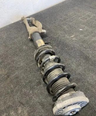 BMW 5 G30 G31 Front shock absorber with coil spring 6885758