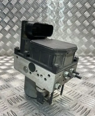 BMW 7 E65 E66 ABS Pump 6771233 784244 0265950006
