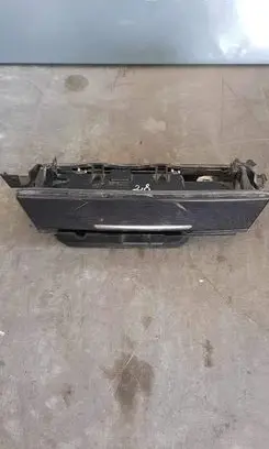 BMW 7 F01 F02 F03 F04 Car ashtray 9119317 9182502 22167210