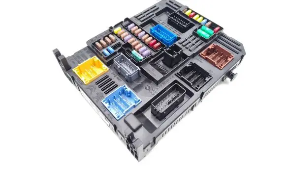 Opel Mokka B Fuse module 9855665080