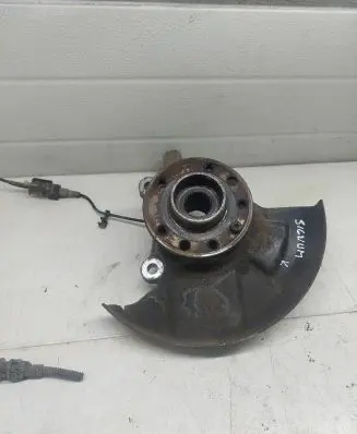 Opel Signum Front wheel hub spindle knuckle 6698L