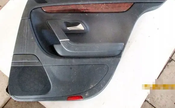 Volkswagen PASSAT CC Rear door card panel trim