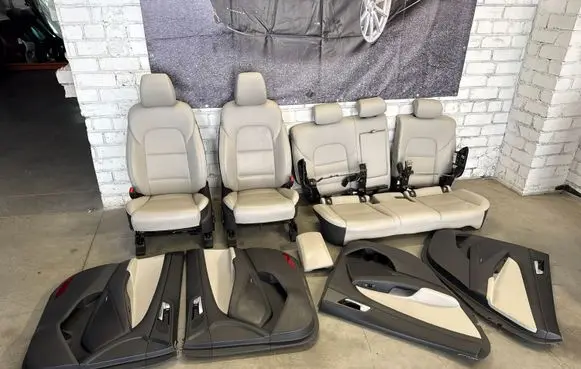 Hyundai Tucson TL Seat set 