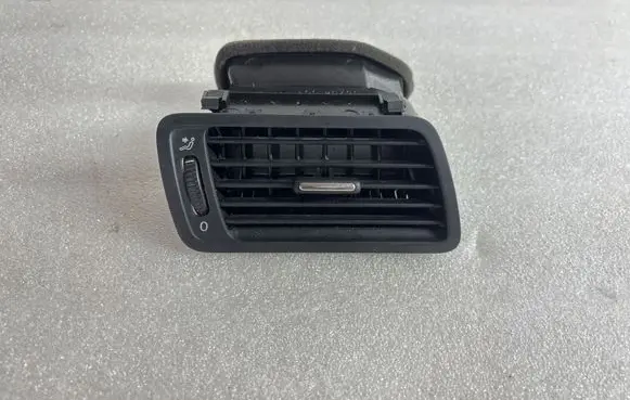 Volkswagen PASSAT B6 Dashboard side air vent grill/cover trim 3C1819702E P0108667