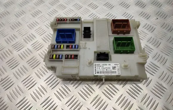 Volvo V70 Comfort/convenience module BG9T14C256HA 31314867 31314867aa