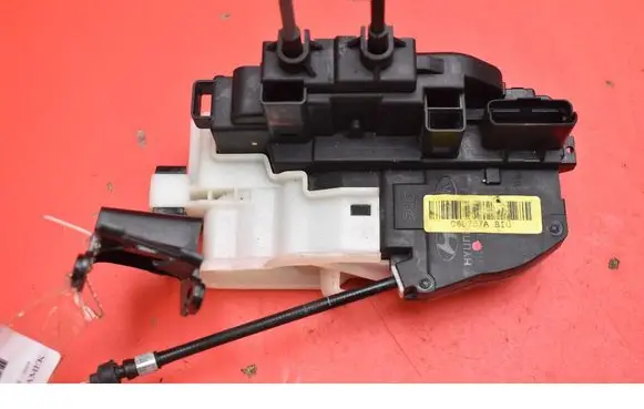 Hyundai Santa Fe Rear door lock C60757A
