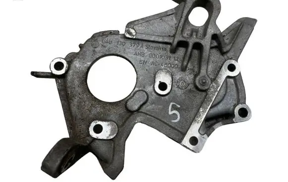 Volkswagen Polo V 6R Fuel pump bracket 04B130379A