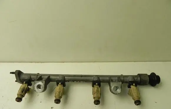 Hyundai Tucson JM Fuel distributor 3531028600 VD8677