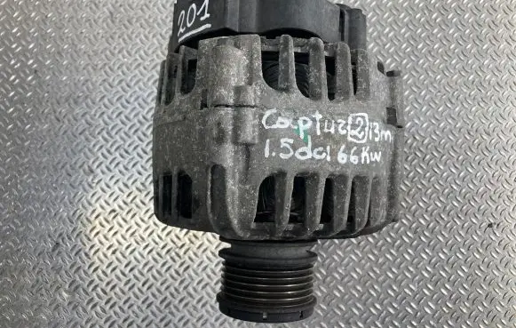 Renault Captur Generator/alternator 231007865RA 2113129823