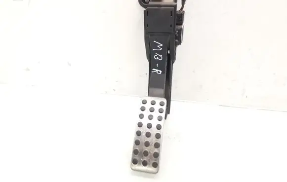 Mercedes-Benz R W251 Accelerator throttle pedal A1643000104