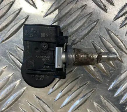Suzuki Swift III Tire pressure sensor 4313052S00 A2C15319500 401878054