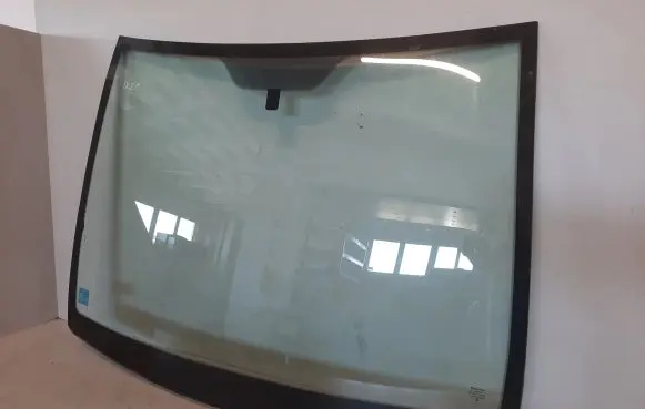 Hyundai ix20 Front windscreen/windshield window 