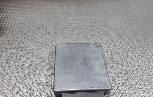 Ford Focus Engine control unit/module E111000287 YS4F12A650PA