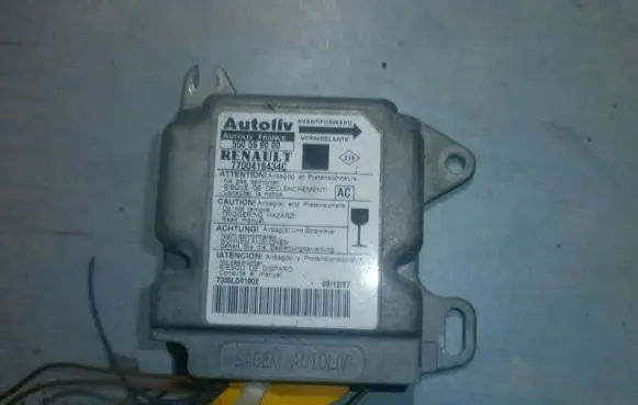 Renault Scenic I Airbag control unit/module 550569000 7700418434c