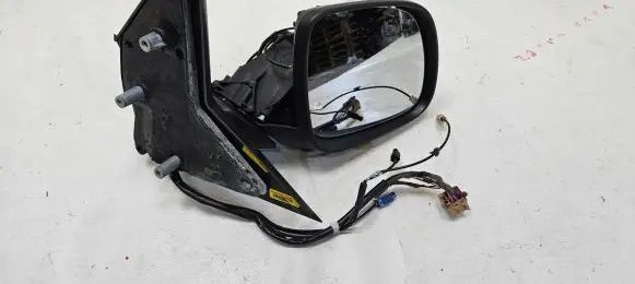 Volkswagen Multivan T6 Front door electric wing mirror 7L1857502P