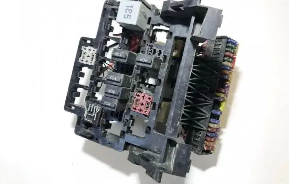 Audi A8 S8 D2 4D Fuse box set 1486818473